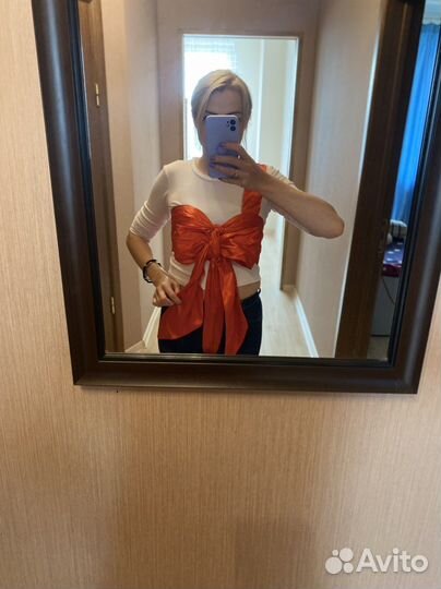 Красный бантик для подарка)