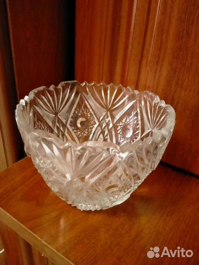 Хрустальная ваза