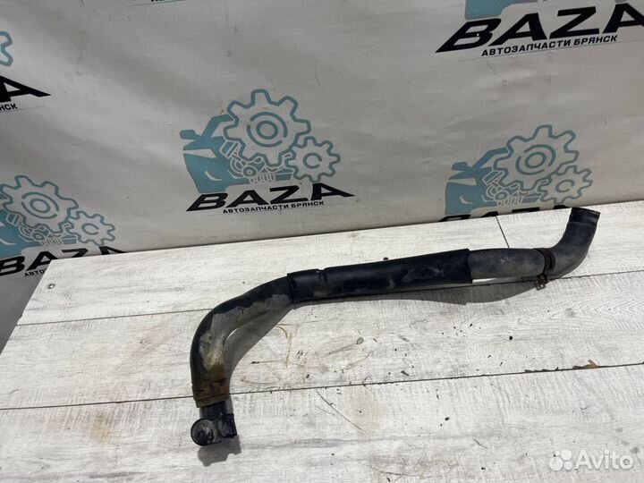 Патрубок радиатора нижний Kia Ceed 1