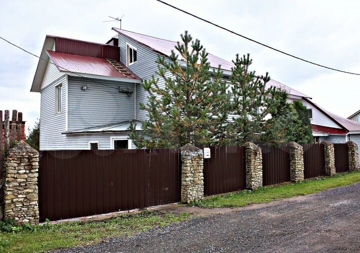 Коттедж 220 м² на участке 25 сот.