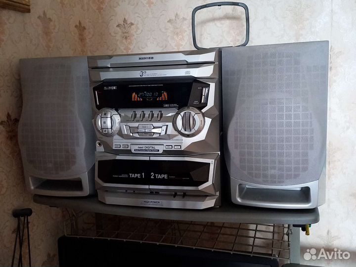 Музыкальный центр