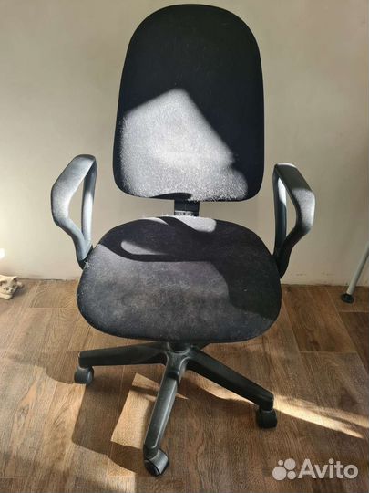 Компьютерное кресло офисное