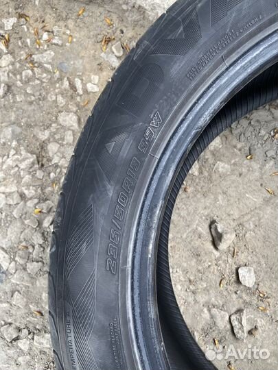 Yokohama Advan Sport V105 235/50 R19 99W