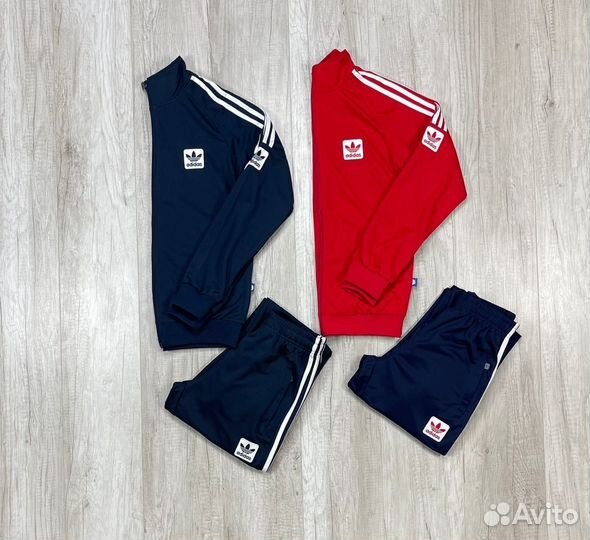 Спортивный костюм Adidas