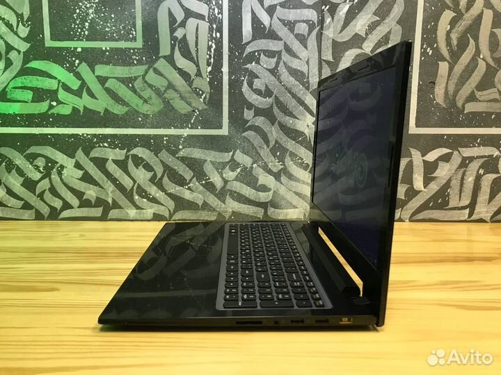 Тонкий ноутбук Lenovo Intel/2видеокарты/SSD