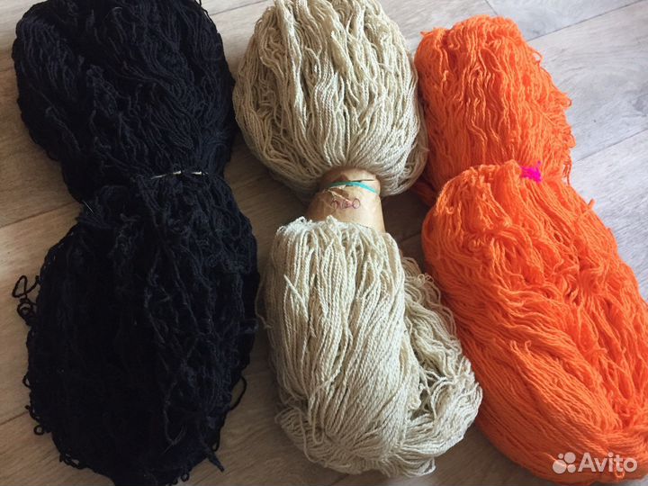 Шерсть и нитки для вязания