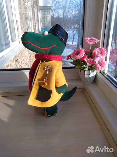 Крокодил Гена ручной работы