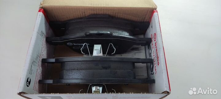 Тормозные колодки Brembo P24061 новые