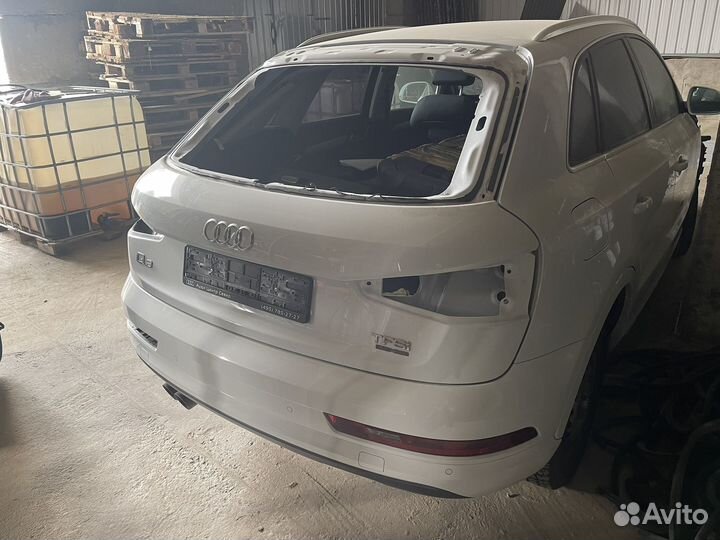 Дверь ауди Q3