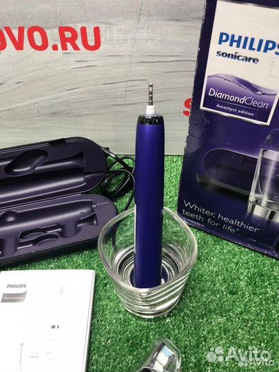 Электрическая зубная щетка Philips HX9372