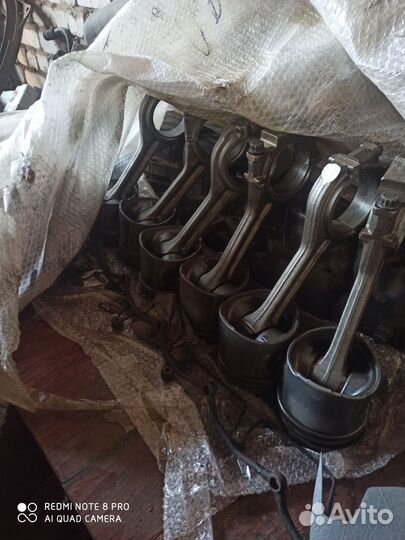 Поршня с шатунами в сборе 6 штук