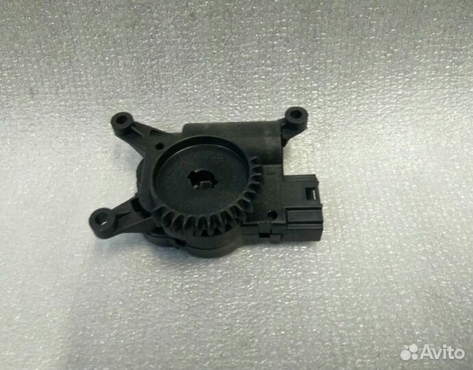 Сервопривод заслонок печки VW skoda
