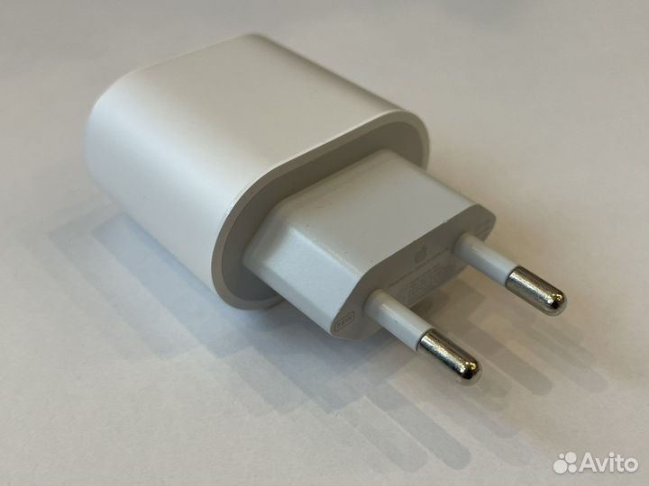 Зарядное устройство на iPhone 20w