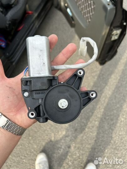 Моторедуктор стеклоподъемника (левый)на ваз