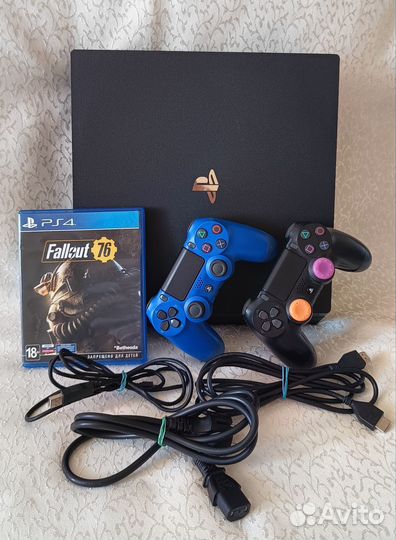 Продам игравую приставку sony playstation 4 pro