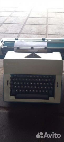 Печатная пишущая машинка Берлин