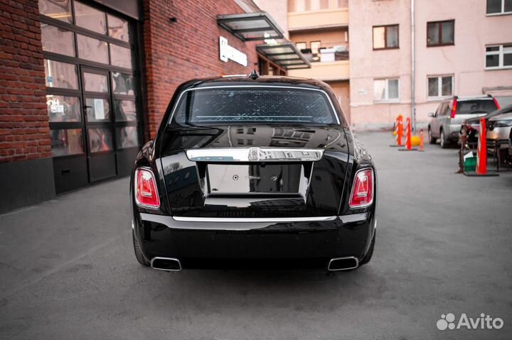 Rolls-Royce Phantom 6.8 AT, 2023, 1 км