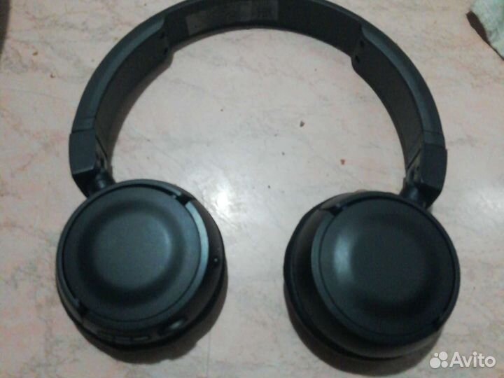 Громкие наушники, в хорошим состояние