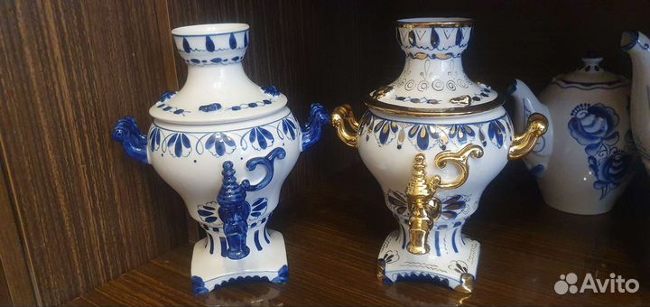 Гжелевый сервиз чайный, вазы, самовары