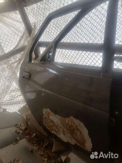 Дверь задняя правая на priora