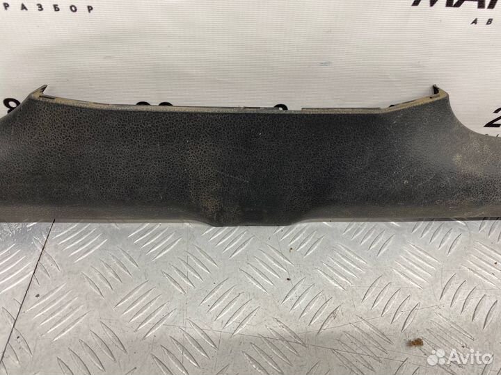 Б/У накладка порога салона (обшивка салона) правый