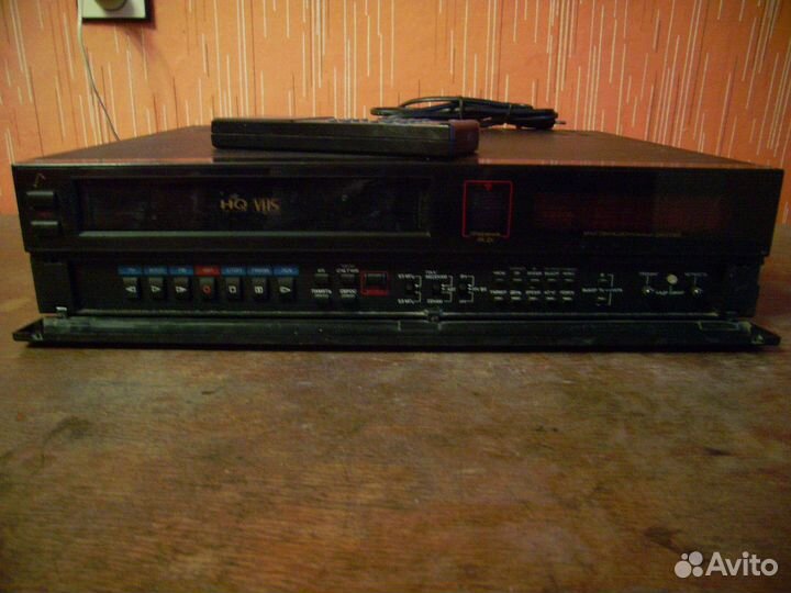 Видеомагнитофон б/у