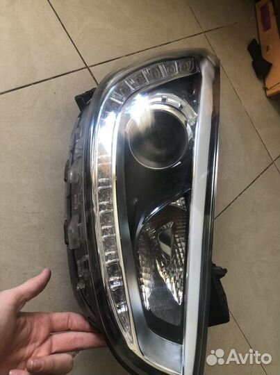 Правая линзовая фара на Hyundai Solaris