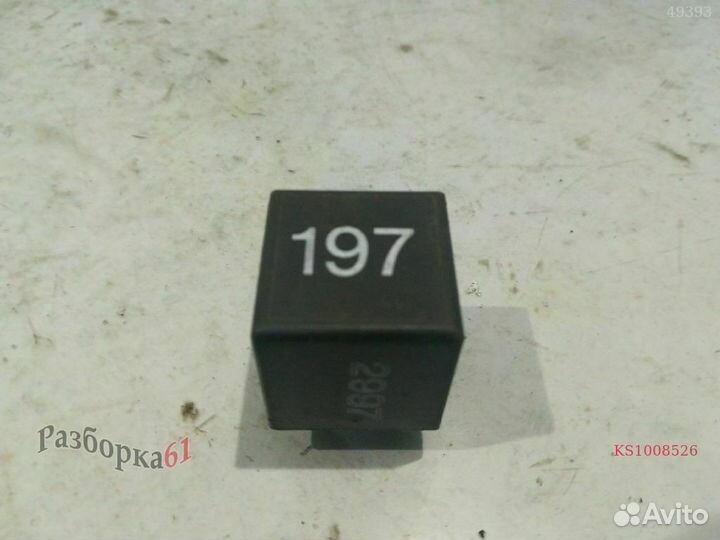 Реле стеклоочистителя volkswagen passat B5. № 197