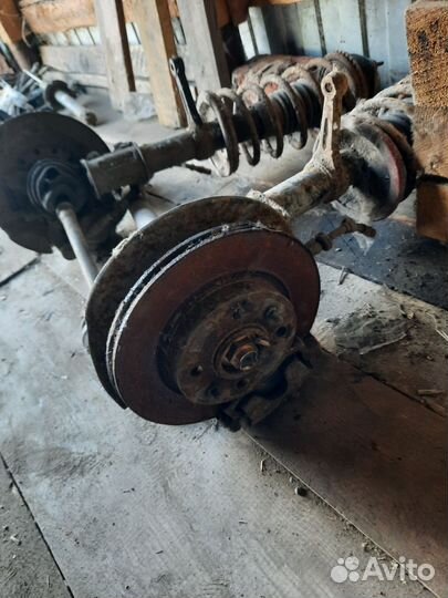 Передние стойки в сборе с приводами б/у 2110