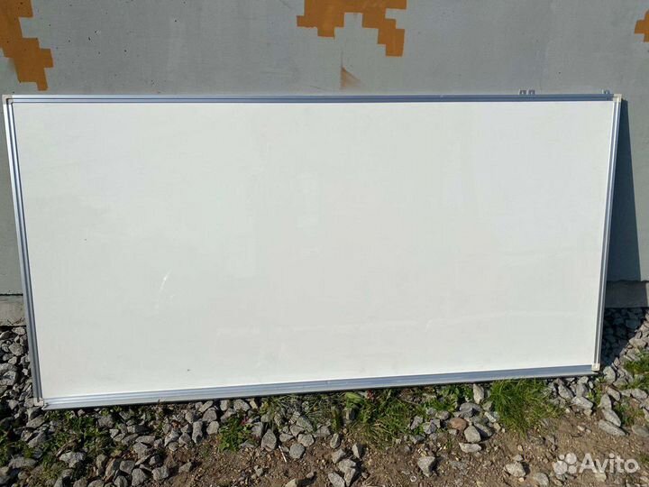 Маркерная доска, Экран проектора