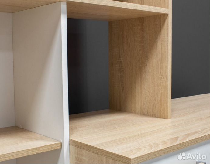 Детский письменный стол