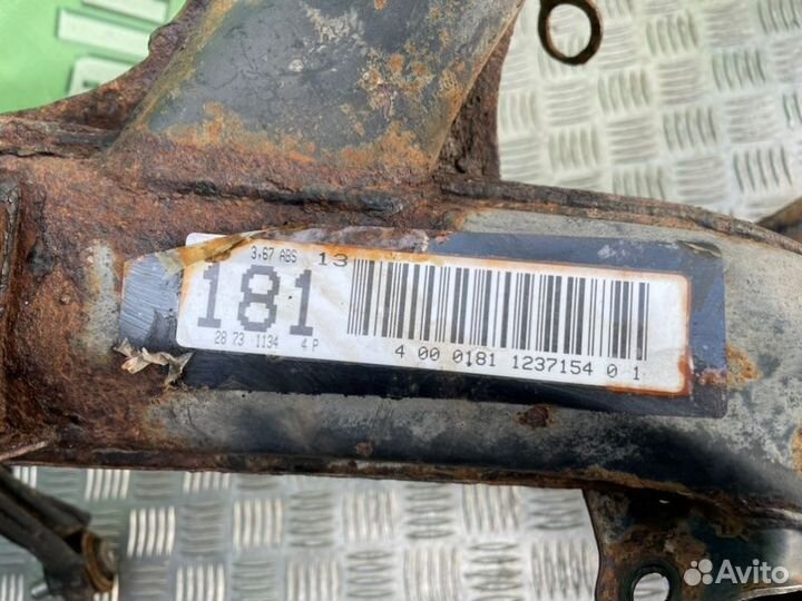 Подрамник задний Mercedes-Benz C-Class W202