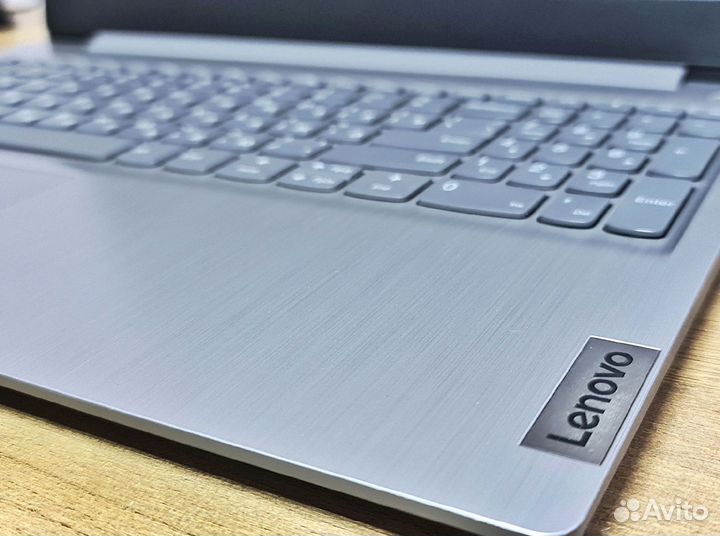 Ноутбук Lenovo