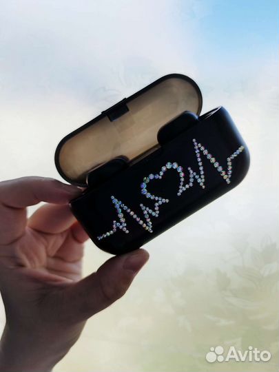 Беспроводные наушники с инкрустированным кейсом