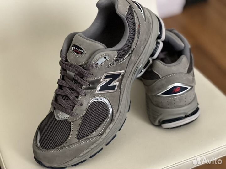 Кроссовки New Balance 2002 RA 9.5US