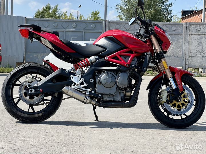 Benelli 600
