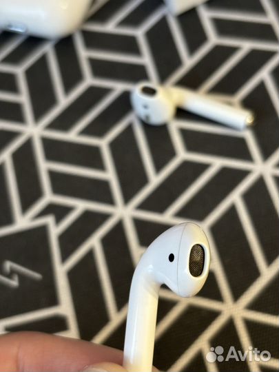 Airpods 2 оригинал