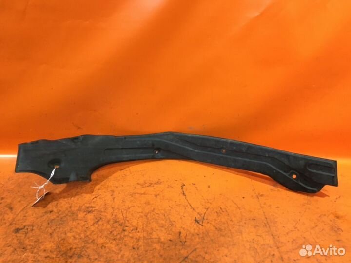 Подкрылок Toyota Noah AZR65G (Заднее Левое)