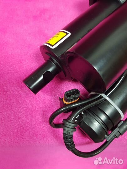 Пневмостойка передняя левая Ziger Mercedes-Benz S