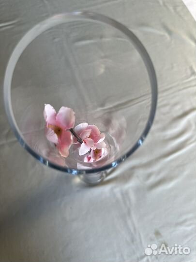 Ваза декоративная 35 см с одним цветком Италия