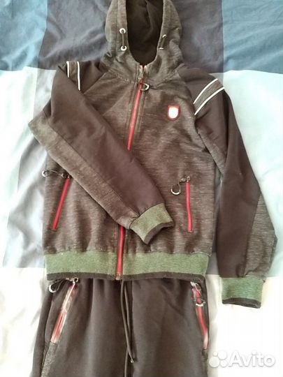 Спортивный костюм