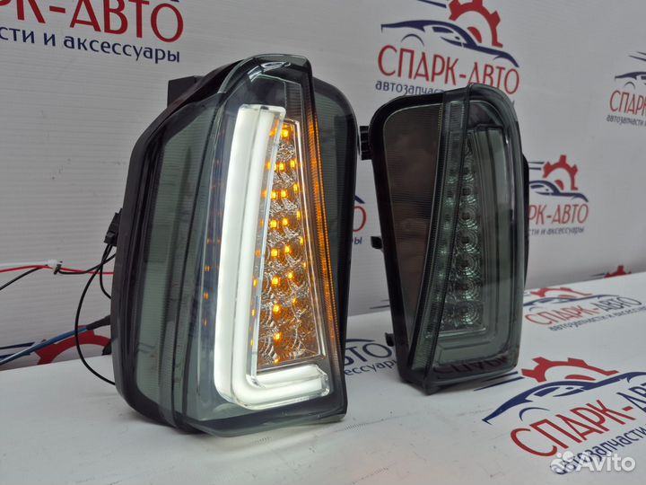 Ходовые огни с поворотником Toyota Prius 30 2011+