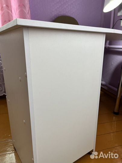 Маникюрный стол бу