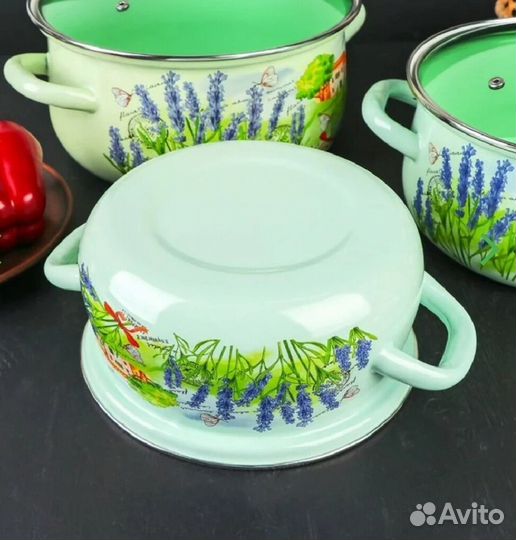 Набор кастрюль