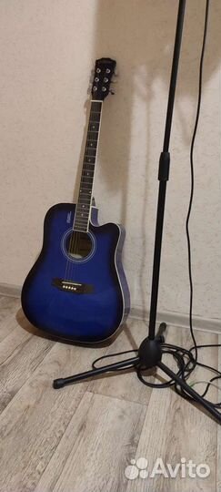 Акустическая гитара