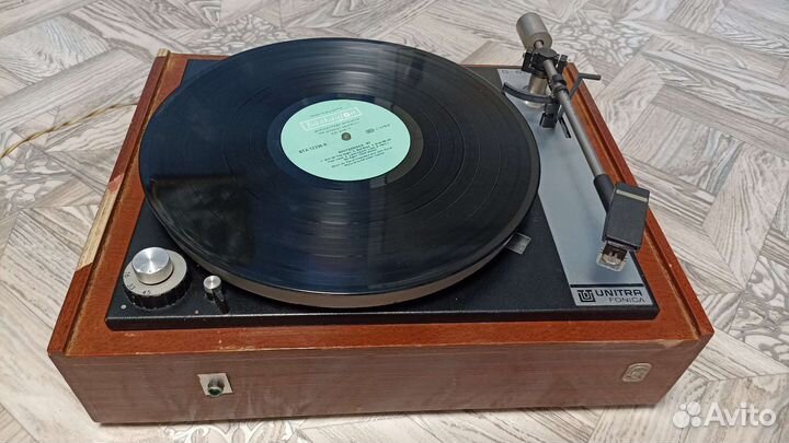 Unitra G-600B виниловый проигрыватель