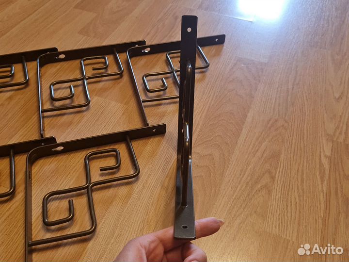 Кронштейн для полок