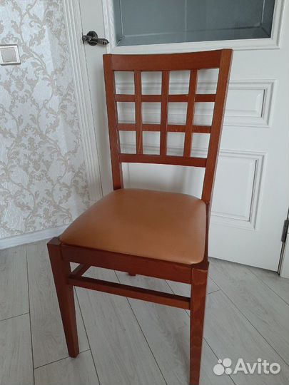 Продаю стулья