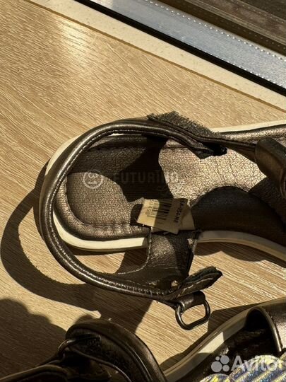 Сандалии для девочки 31 размер Futurino