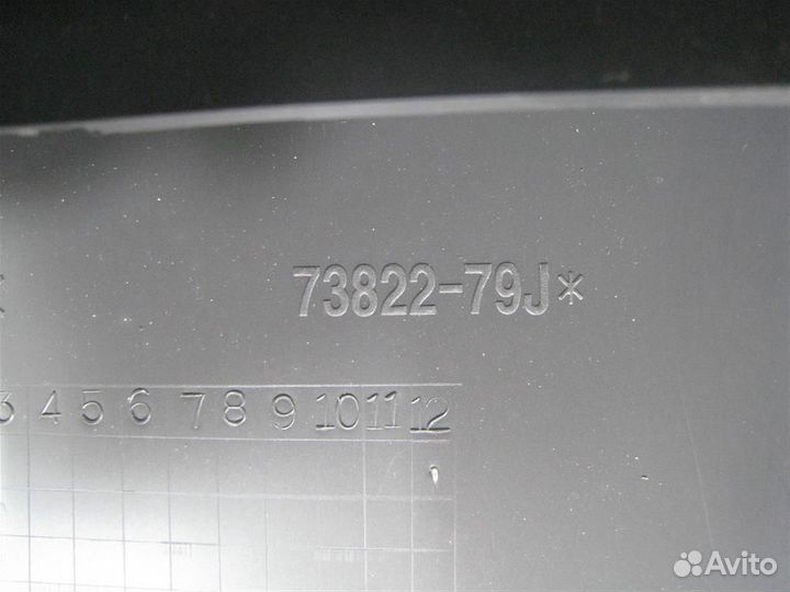 Дефлектор торпедо центральный Suzuki SX4 2007